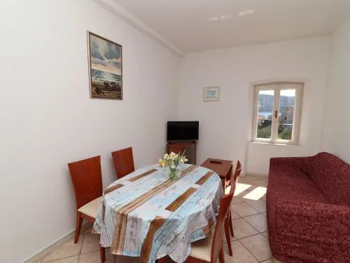 Apartment Lepur Slano - Two-Bedroom Apartment with Terrace