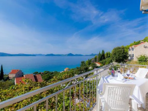 Apartments Cypress Sea Cove - Comfort Studio Apartment with Balcony and Sea View A1