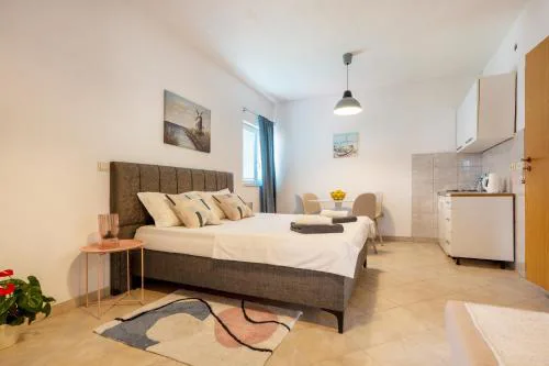Studio Apartment Sunset Escape