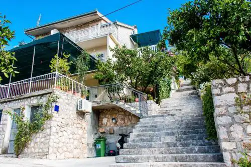 Apartments with parking space Trpanj, Peljesac - 11545