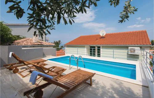 One-Bedroom Apartment In Trpanj
