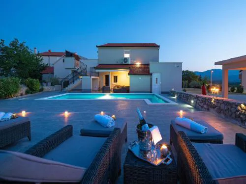 Villa in Ugljane with private pool