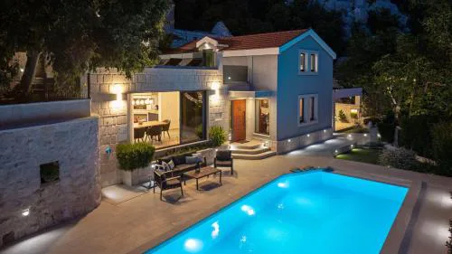 Villa Falcon House, 3-bedroom villa with heated 36 sqm pool, Jacuzzi, Finnish sauna