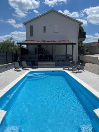 Villa Mirta