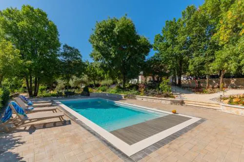 Villa Botanica - Lush Garden and Pool Oasis