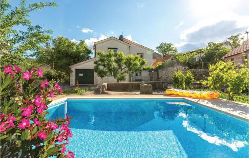 Two-Bedroom Holiday Home In Slivno