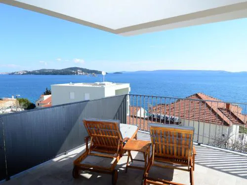 Apartment Viva-by the sea-panorama penthouse by Interhome