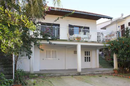 Apartments with parking space Seget Vranjica, Trogir - 5966
