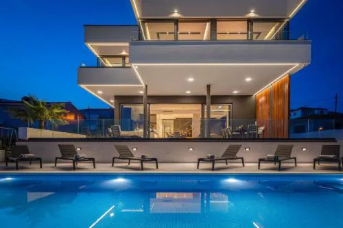 Luxury Villa Excellence with a pool