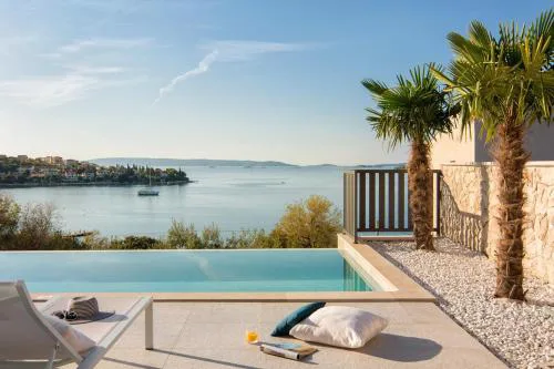 Seaview Villa Alba Seget, 5 en-suite Bedrooms