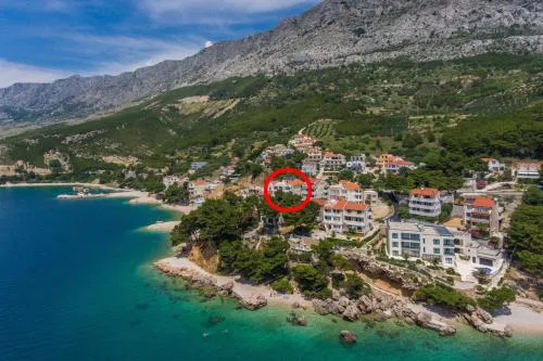 Apartments by the sea Medici, Omis - 1046