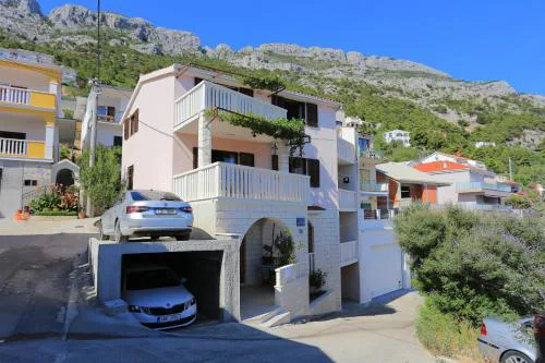 Apartments by the sea Pisak, Omis - 7521