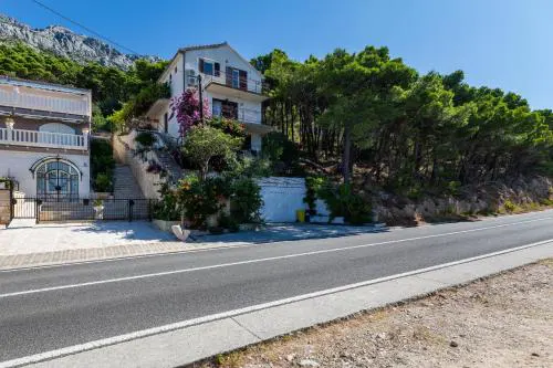Apartments with parking space Marusici, Omis - 21608