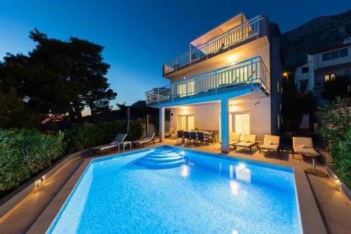 Villa ELLA ESTELLE with a heated pool, hot tub, sauna