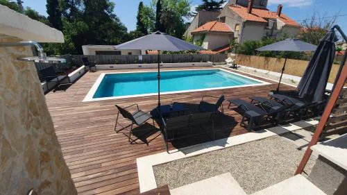 Apartment in Kastel Luksic with terrace, air conditioning, W-LAN, washing machine 5107-2
