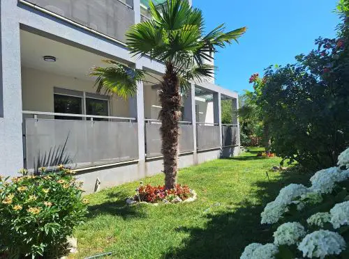 Enelani Apartments
