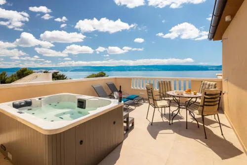Golden Horizon Suite