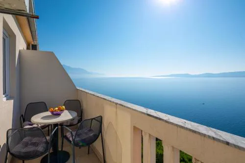 Apartments & Restaurant Galeb