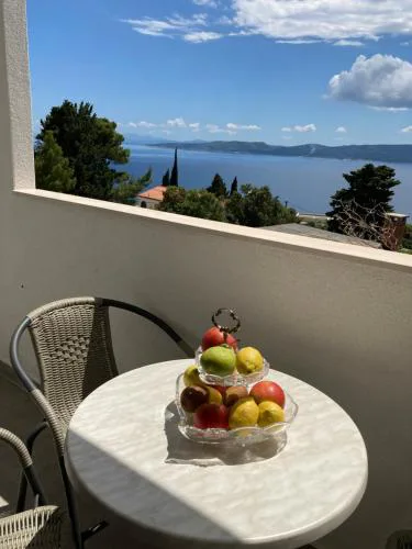 Emmi Apartments