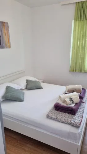 Villa Silvana Brown