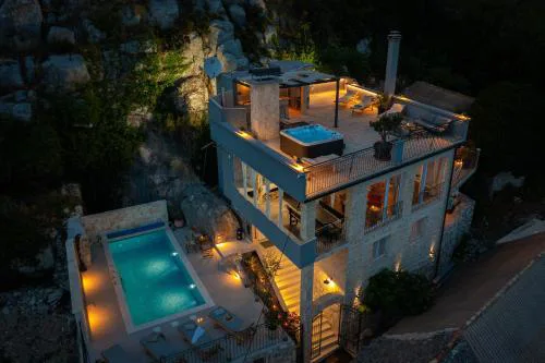 Holiday Home La Montagna - Private Heated Pool