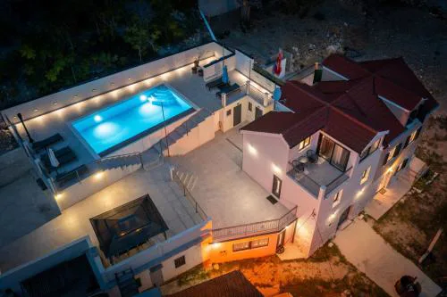 XXL Villa Vista - Heated Pool