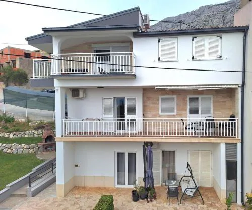 Apartments with parking space Stanici, Omis - 11421