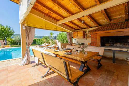 Villa Kalura