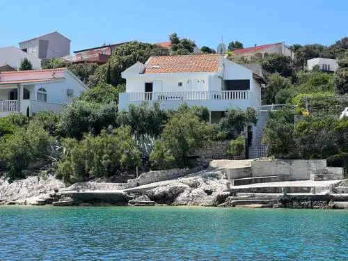 Apartments Kanica - at the beach and parking