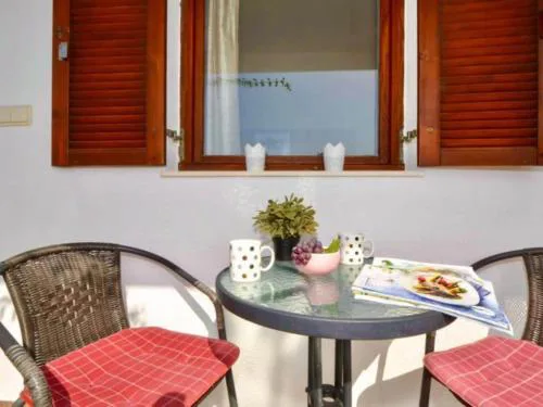 Apartments Nina - Two Bedroom Apartment with Balcony A1