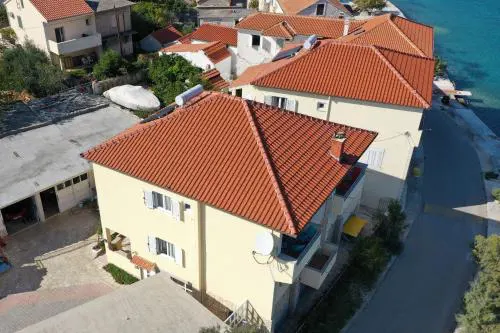 Apartments Tiho II