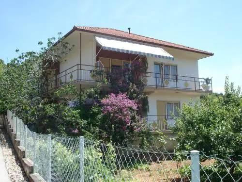 Coastal Comfort in Vinišće