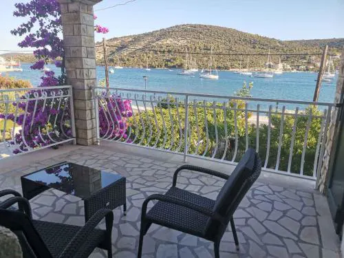 Two-Bedroom Apartment in Vinisce I