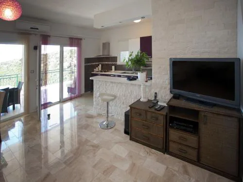 Wonderful Visinisce Apartments with Terrace and Sea Views - Standard Two Bedroom Apartment