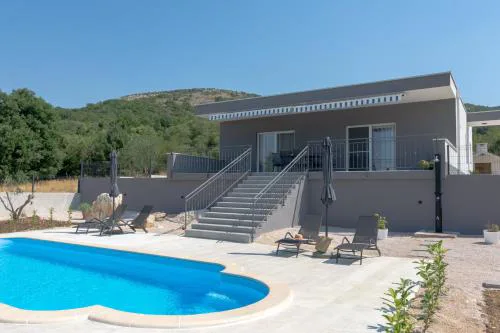 Villa Life