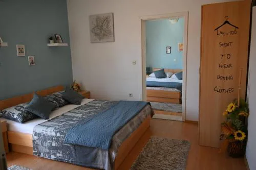 Apartment & Rooms Marigold