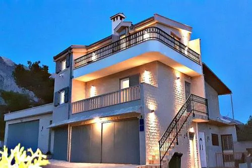 Apartments with parking spaces Baska Voda, Makarska - 22458