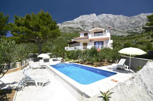 Family-friendly apartments with swimming pool Baska Voda, Makarska - 12442