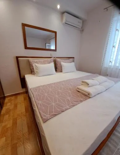 Pansion Ivana studios