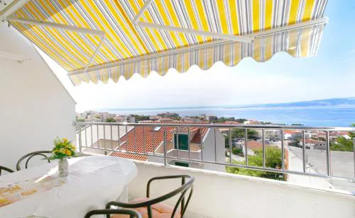 Sea view Apartment for 2-3 people - family