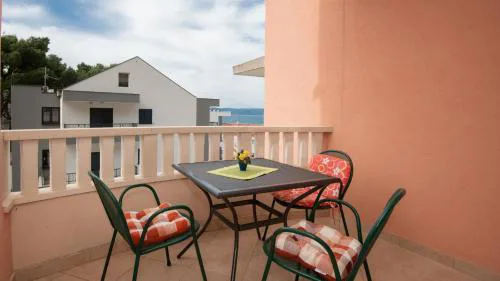 Studio Apartman Erstic 2 - Baska Voda by Villas Guide