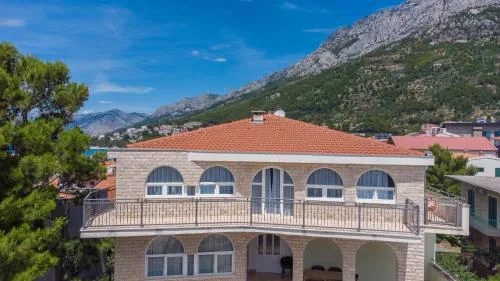 Villa Kameni dvori