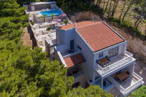Apartments with swimming pool Brela, Makarska - 19345