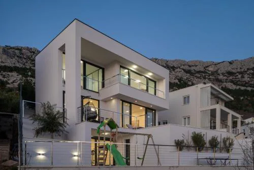Luxury Villa Ivana Brela heated pool 28 m2, gym