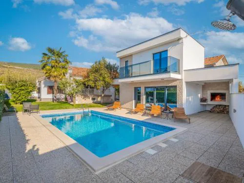 Holiday Home Maja by Interhome