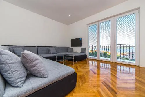 Apartment Dražena