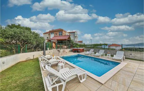 Awesome Home In Seget Donji