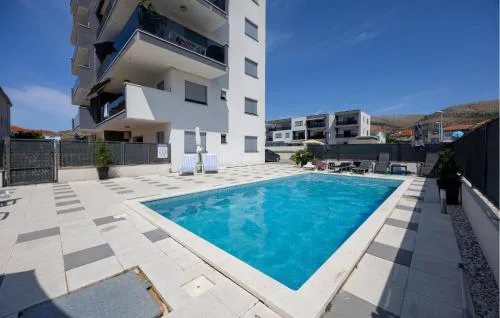 Nice Apartment In Seget Donji