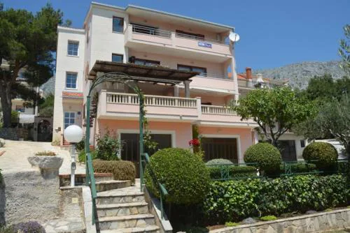 Apartment Vesela 2