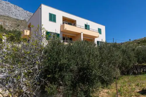 Apartments with parking space Dugi Rat, Omis - 19516